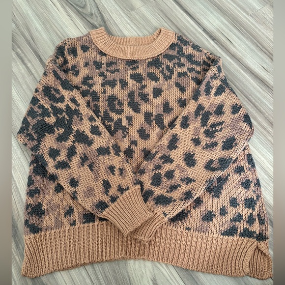 Aerie Leopard Print Sweater - Picture 1 of 2